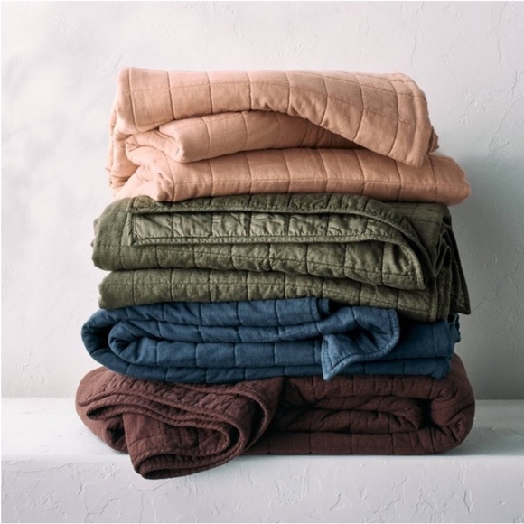 NWT King Plus Heavyweight Linen Blend Quilt Dark Mineral Blue - Casaluna